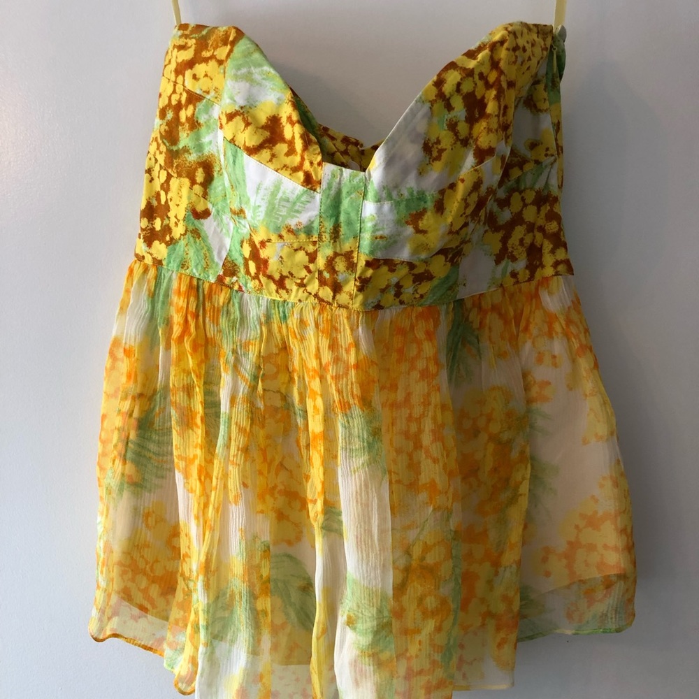 Diane Von Furstenberg sleeveless top